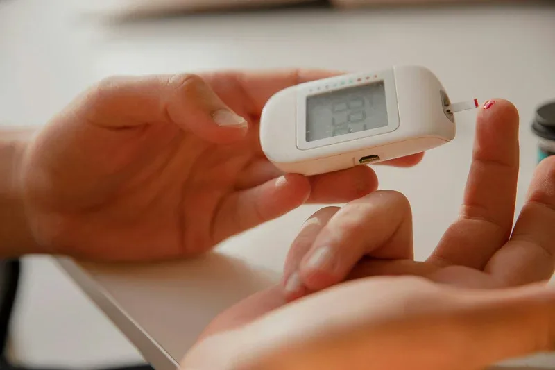 Sémaglutide pourrait doubler le risque de nAMD chez les seniors : Étude