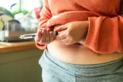 वजन घटाने वाली दवाओं को बंद करना वजन बढ़ने और हृदय संबंधी खतरों से जुड़ा है