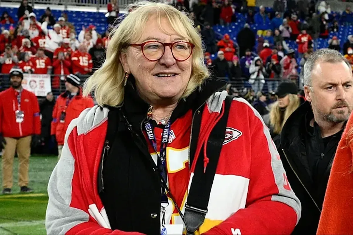 Donna Kelce dément les médicaments minceur, crédite le jeûne intermittent