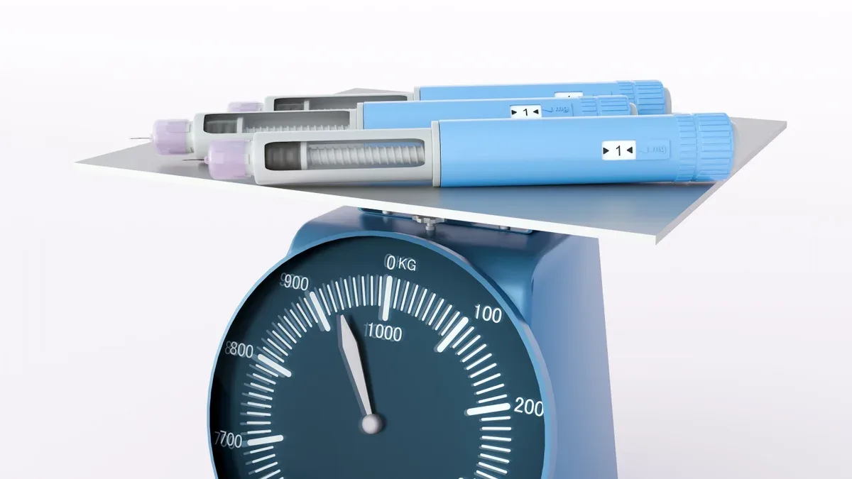 Retatrutide's Rapid Weight Loss: Balancing Benefits and Risks