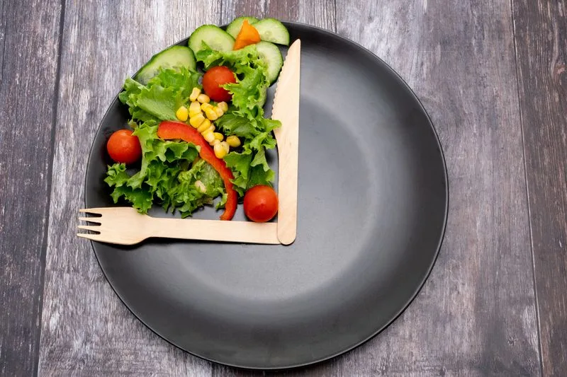 الصيام المتقطع لا يفوق النظام الغذائي في فقدان الوزن، تؤكد مراجعة كوكرين