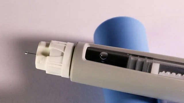 Terapie GLP-1: Ryzyka i korzyści w różnych schorzeniach